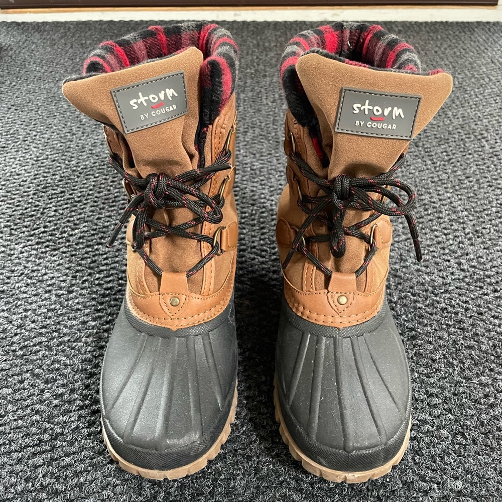 Winter boots